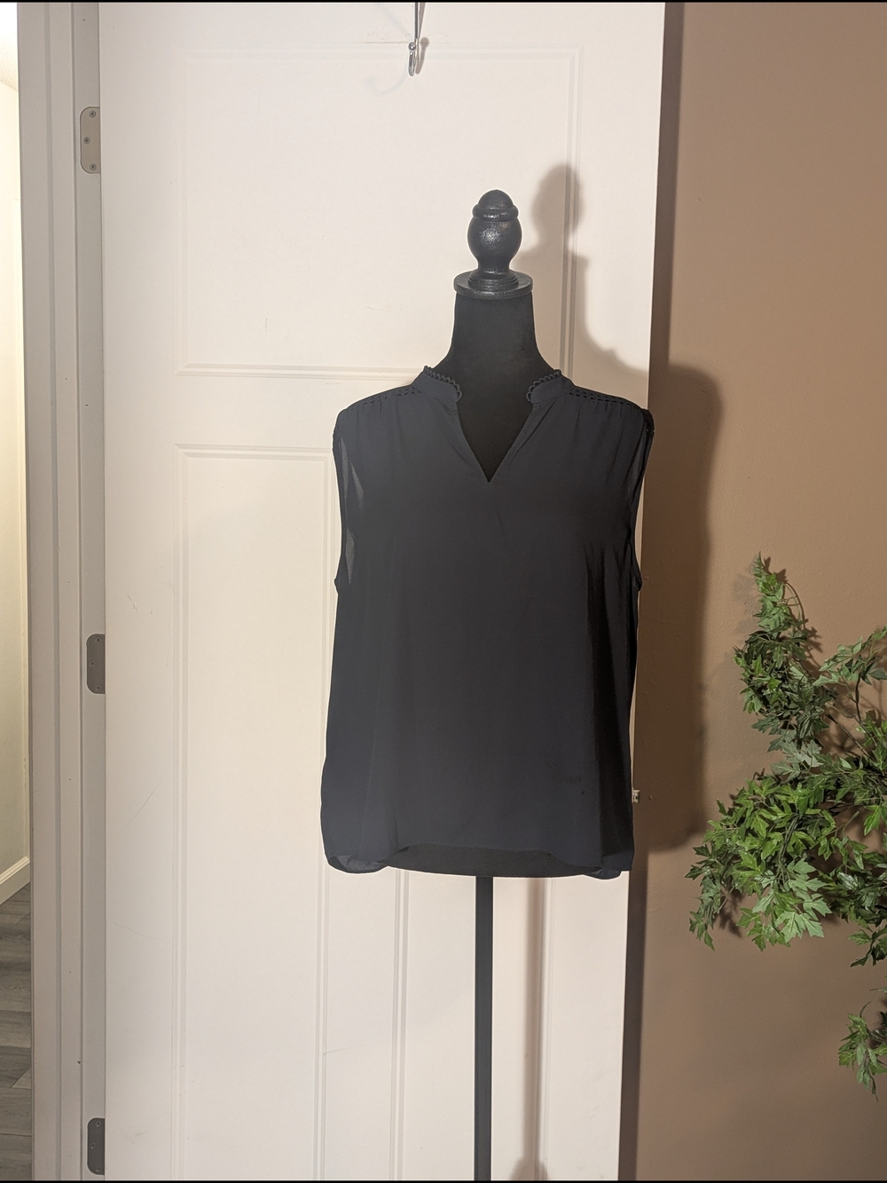 NWT. Ann Taylor Sleeveless V-Neck Dark Blue Blouse. Size LP.